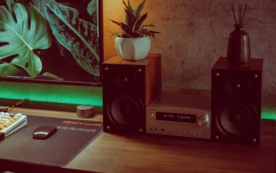 Warm Wood Floating Monitor Desk Setup: Full Gear Breakdown and 2026 Picks